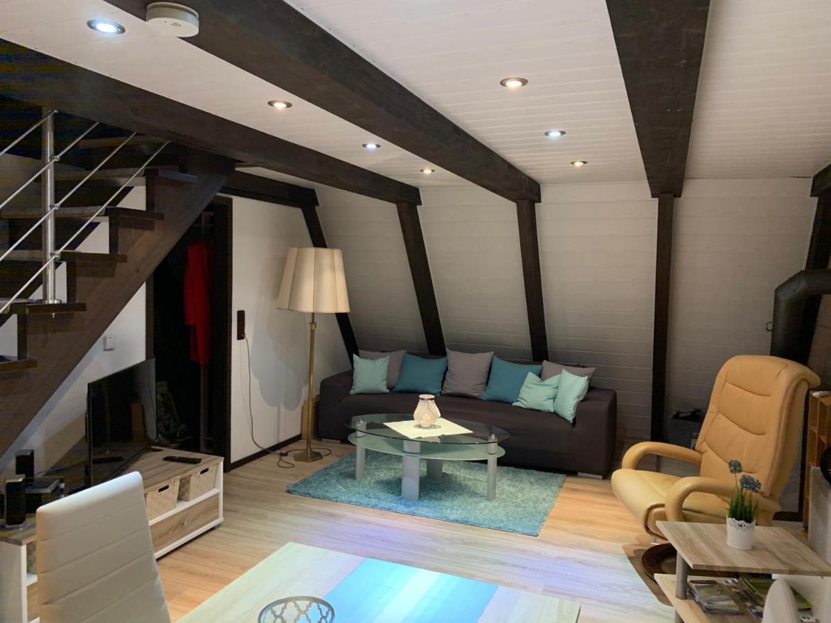 Natur Pur - Waldurlaub Im Tiny House Ronshausen エクステリア 写真