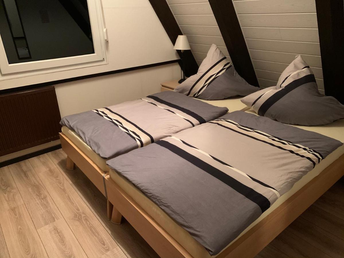 Natur Pur - Waldurlaub Im Tiny House Ronshausen エクステリア 写真