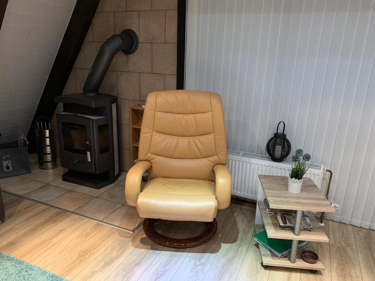 Natur Pur - Waldurlaub Im Tiny House Ronshausen エクステリア 写真
