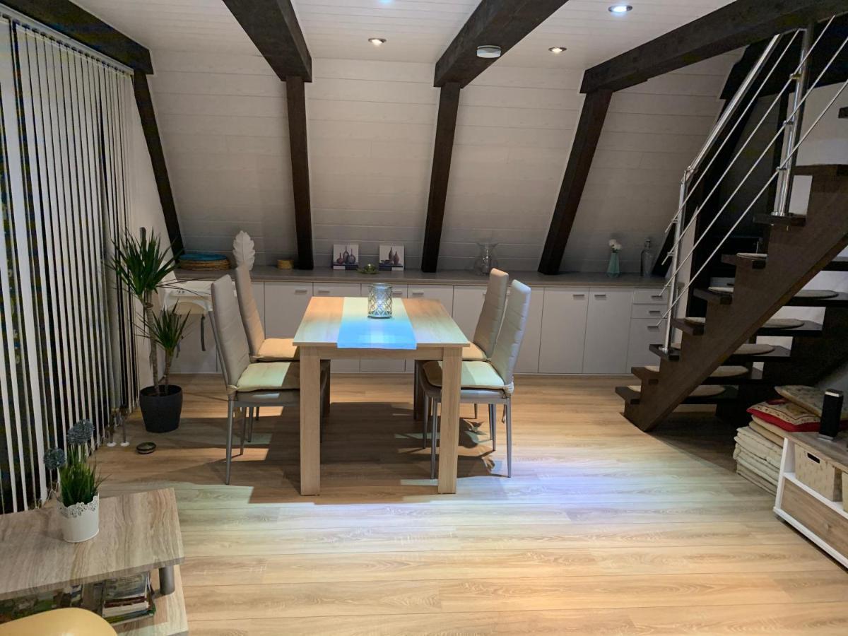 Natur Pur - Waldurlaub Im Tiny House Ronshausen エクステリア 写真