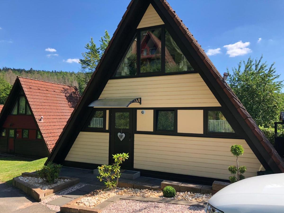 Natur Pur - Waldurlaub Im Tiny House Ronshausen エクステリア 写真